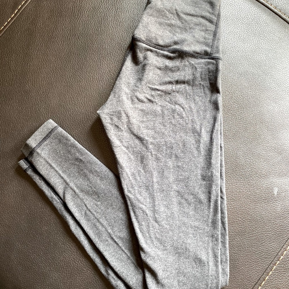 Lululemon grey cotton, high rise, wonder under leggings, size 4